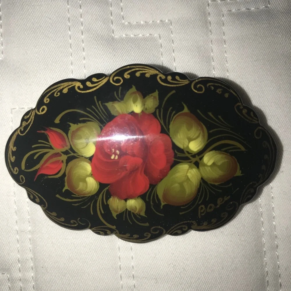 Vintage pin with hand painting